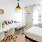 Amazing 2 Bedroom Parisian Flat