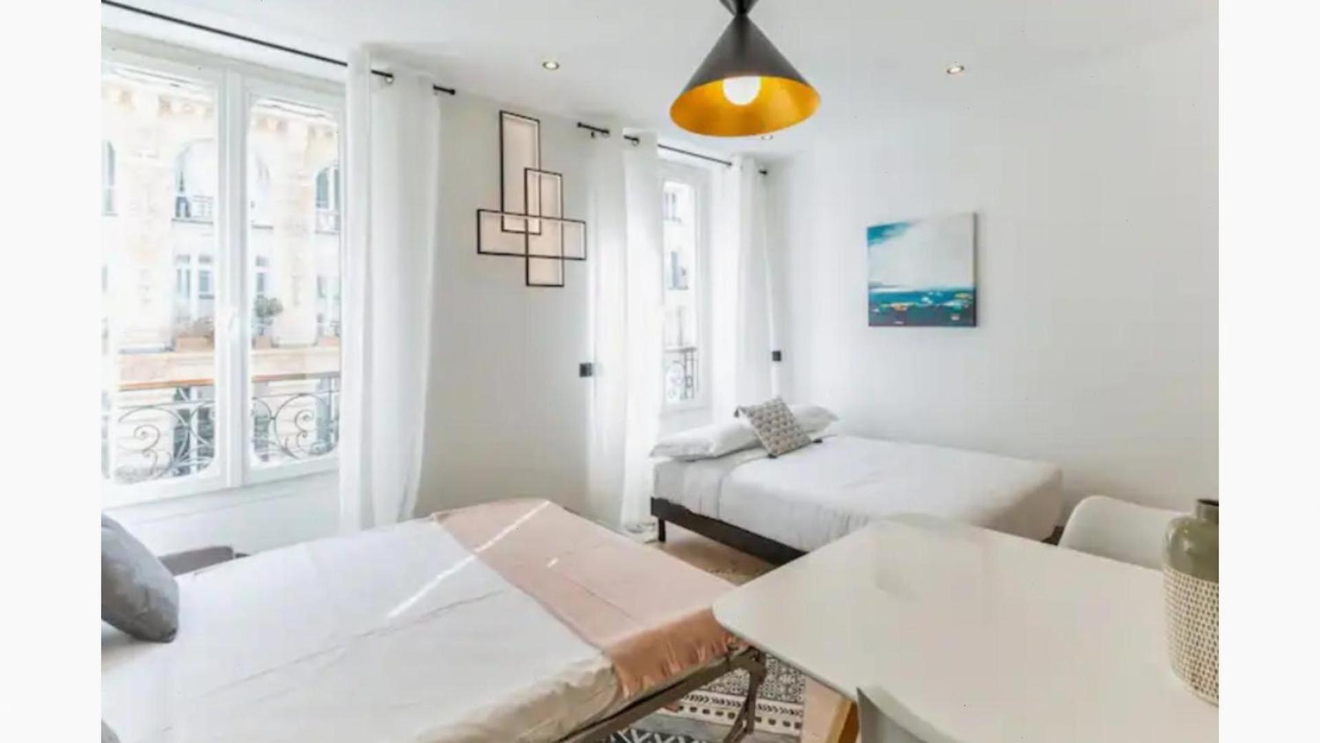 Amazing 2 Bedroom Parisian Flat