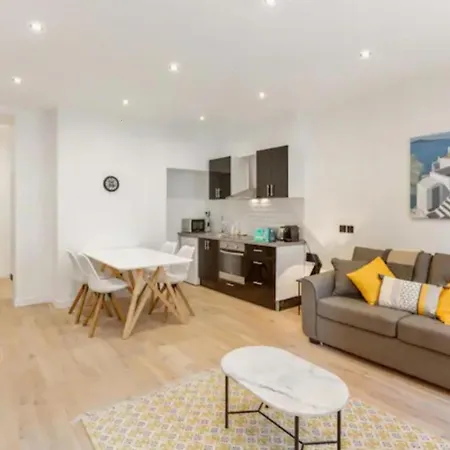 Amazing 2 Bedroom Parisian Flat Appartamento