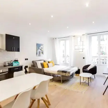 Amazing 2 Bedroom Parisian Flat Appartamento *