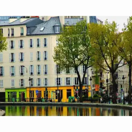 Amazing 2 Bedroom Parisian Flat