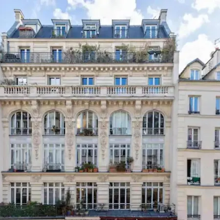 Amazing 2 Bedroom Parisian Flat