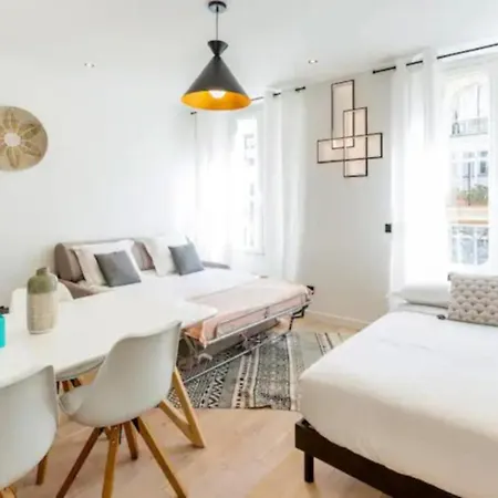 Appartamento Amazing 2 Bedroom Parisian Flat