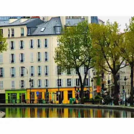 Amazing 2 Bedroom Parisian Flat *